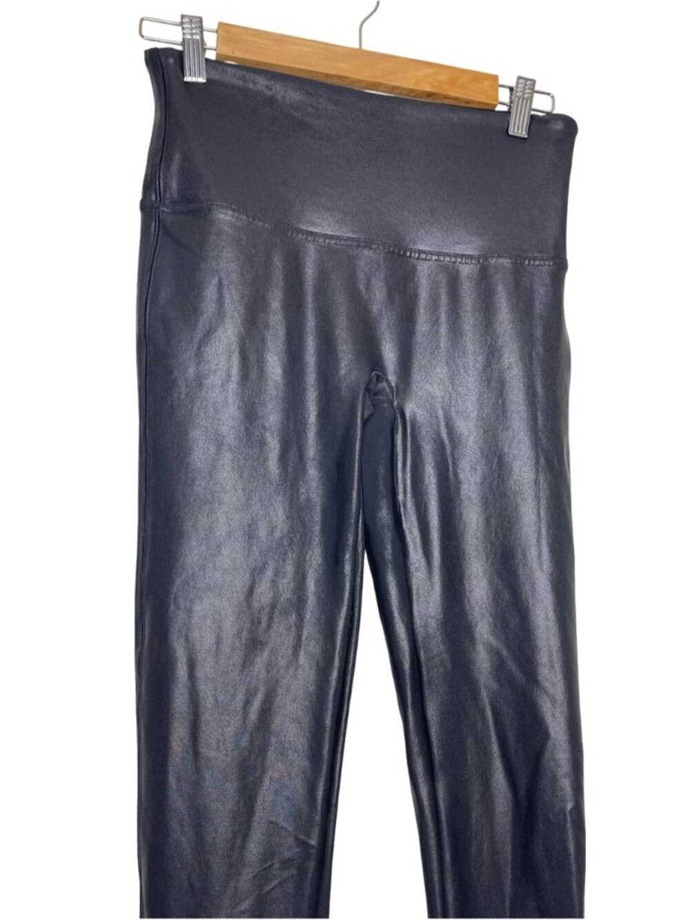 SPANX Faux Leather Leggings in Black Shimmer Size large - Picture 6 of 8